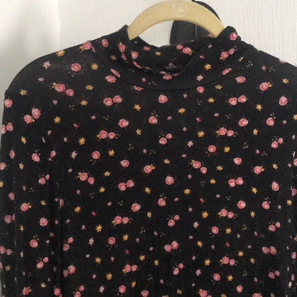 floral turtleneck - Picture 2 of 3